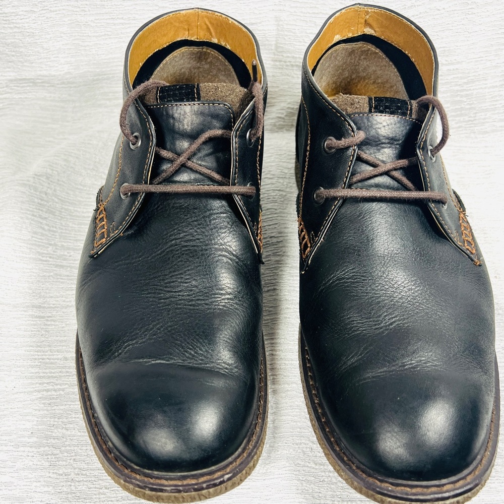 Johnston & Murphy Black Leather Chukka Boots